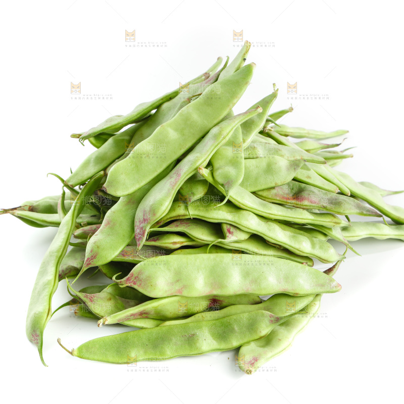 白底上的一点红油豆角