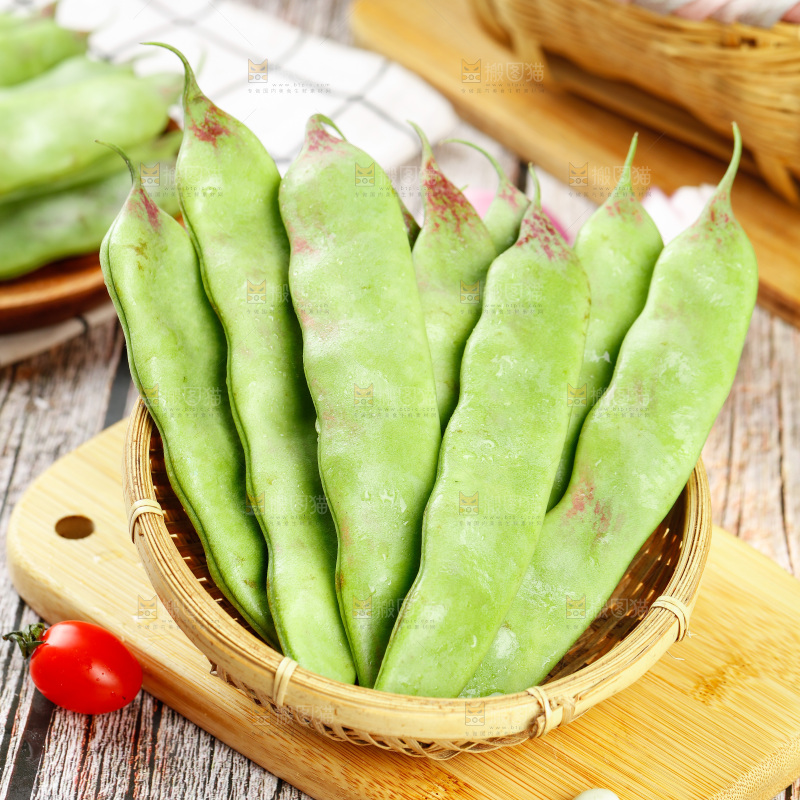 木底上的油豆角