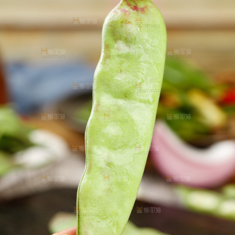 木底上的油豆角