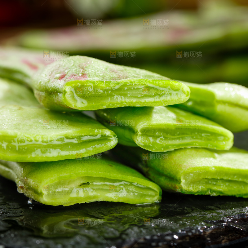 深底上的油豆角