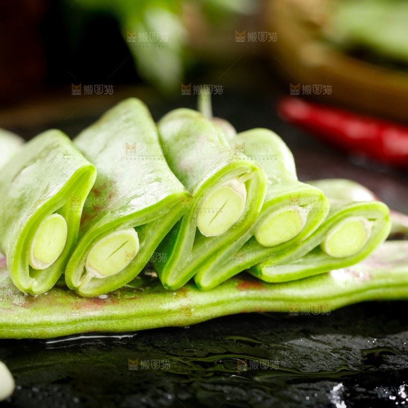 深底上的油豆角