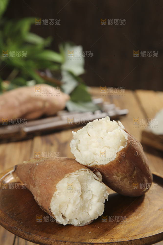 木底上的哈密红薯