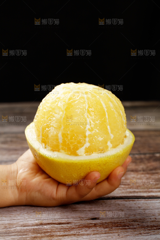 深底上的南非橙柚