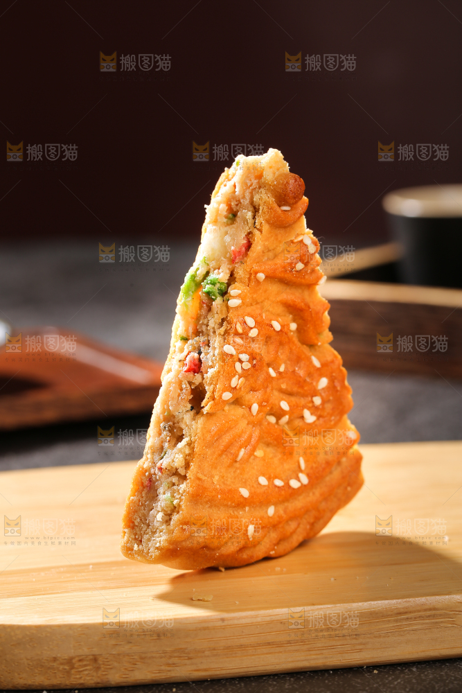 深底上的五仁大月饼