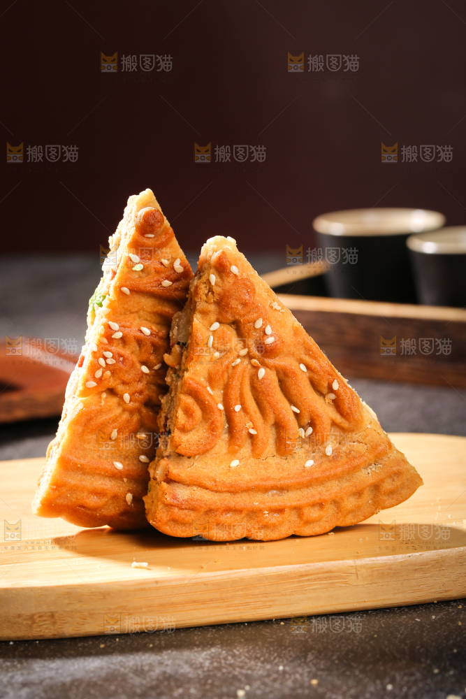 深底上的五仁大月饼