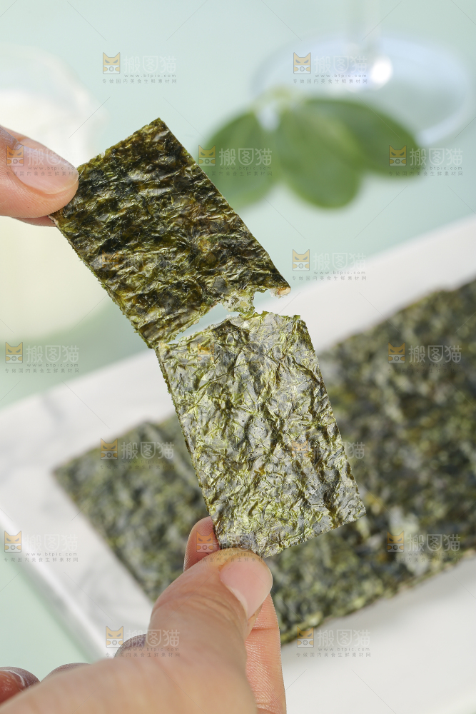 浅底上的夹心海苔