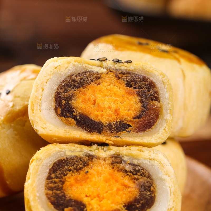 深底上的蛋黄酥