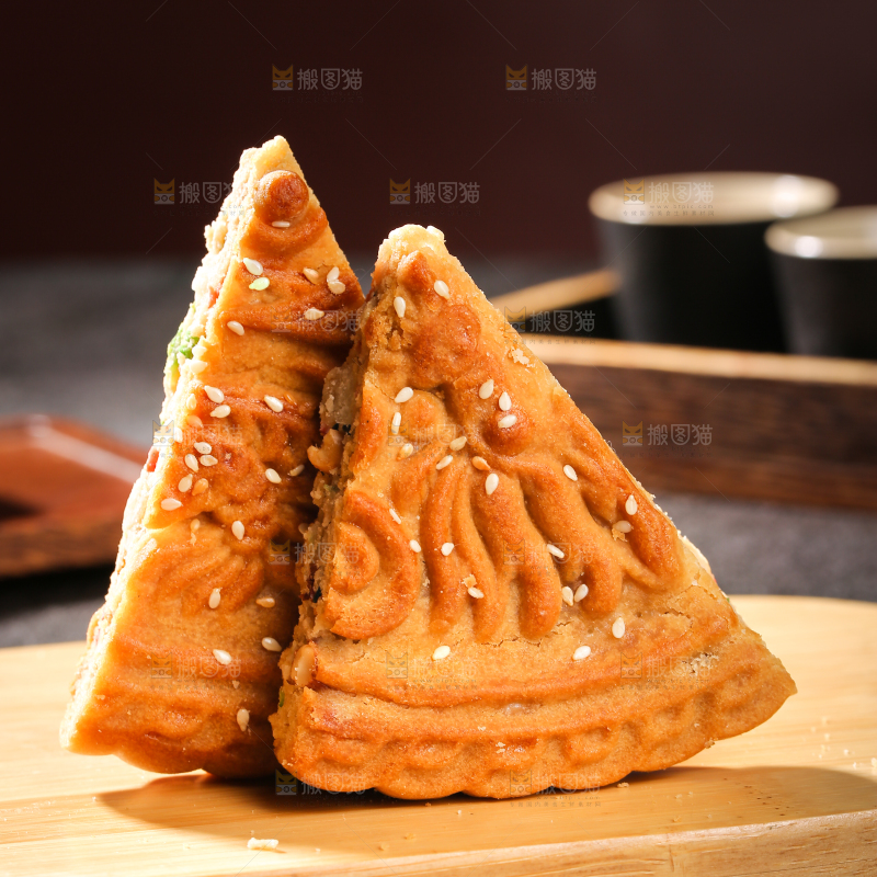 深底上的五仁大月饼