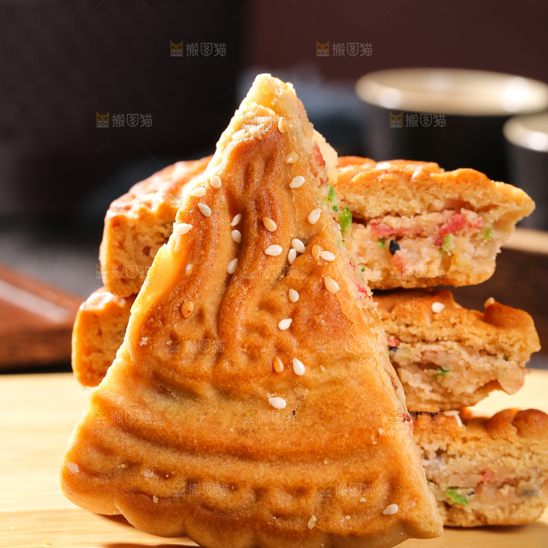 深底上的五仁大月饼