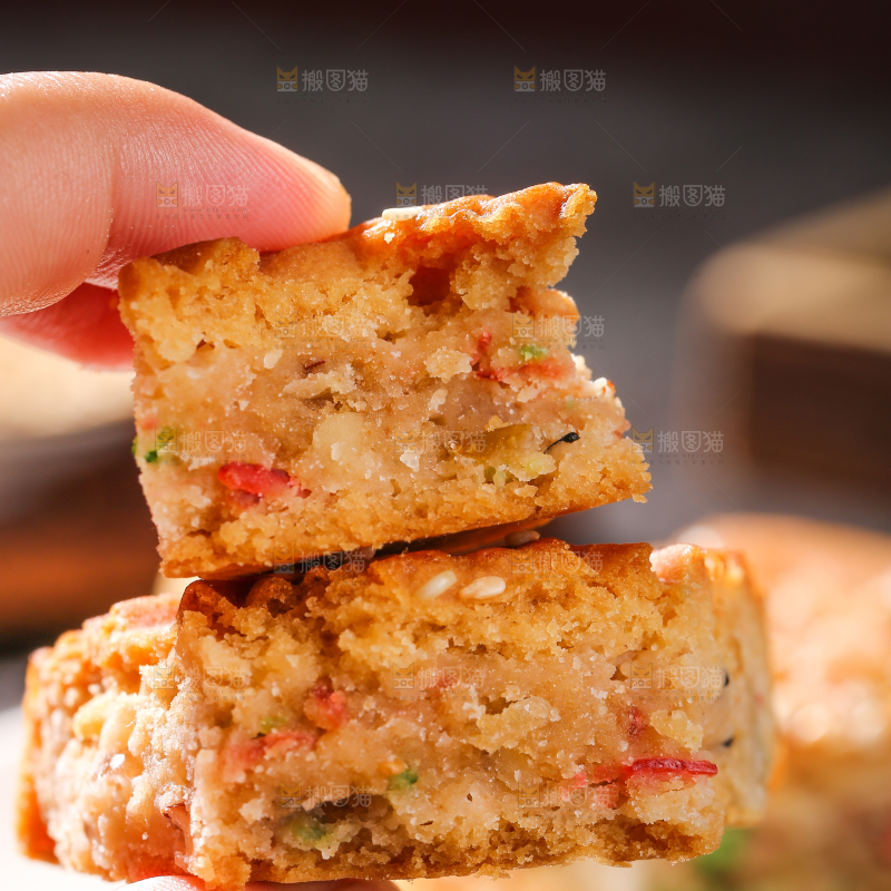 深底上的五仁大月饼