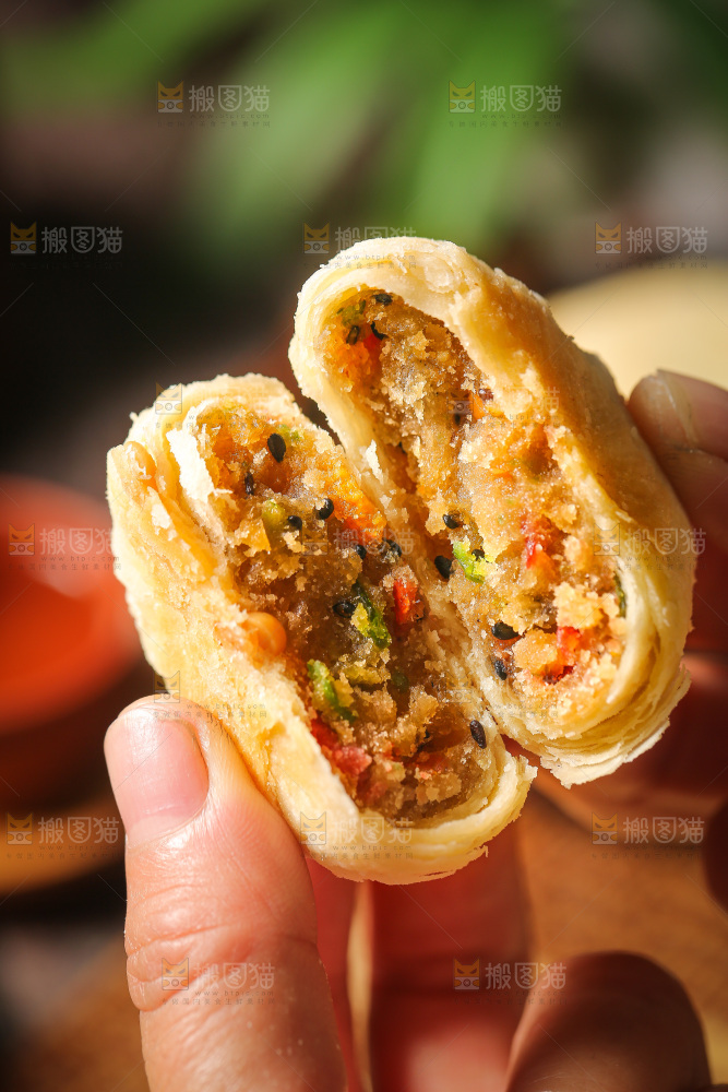 深底上的苏式月饼