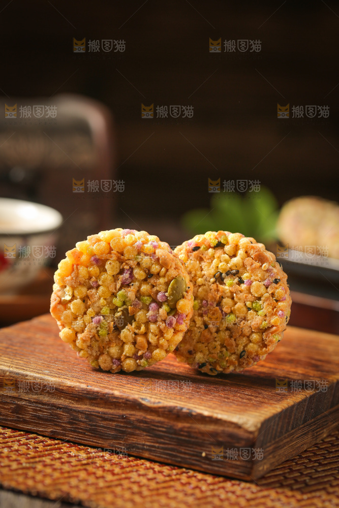 深底上的杂粮饼