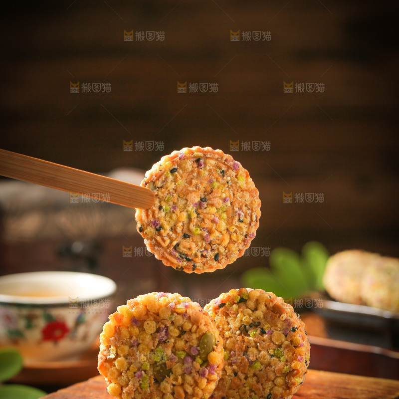 深底上的杂粮饼