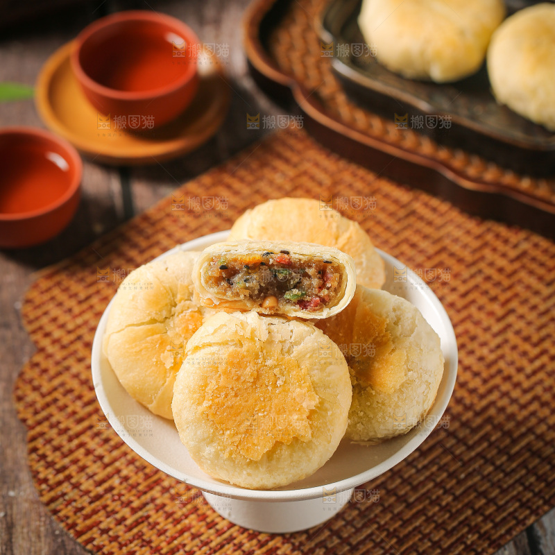 深底上的苏式月饼