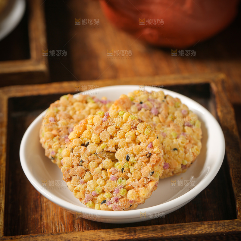 深底上的杂粮饼