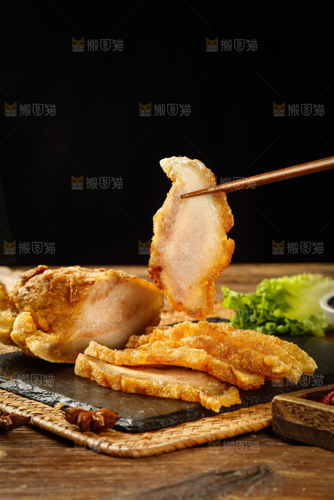 木底上的锅烧肉