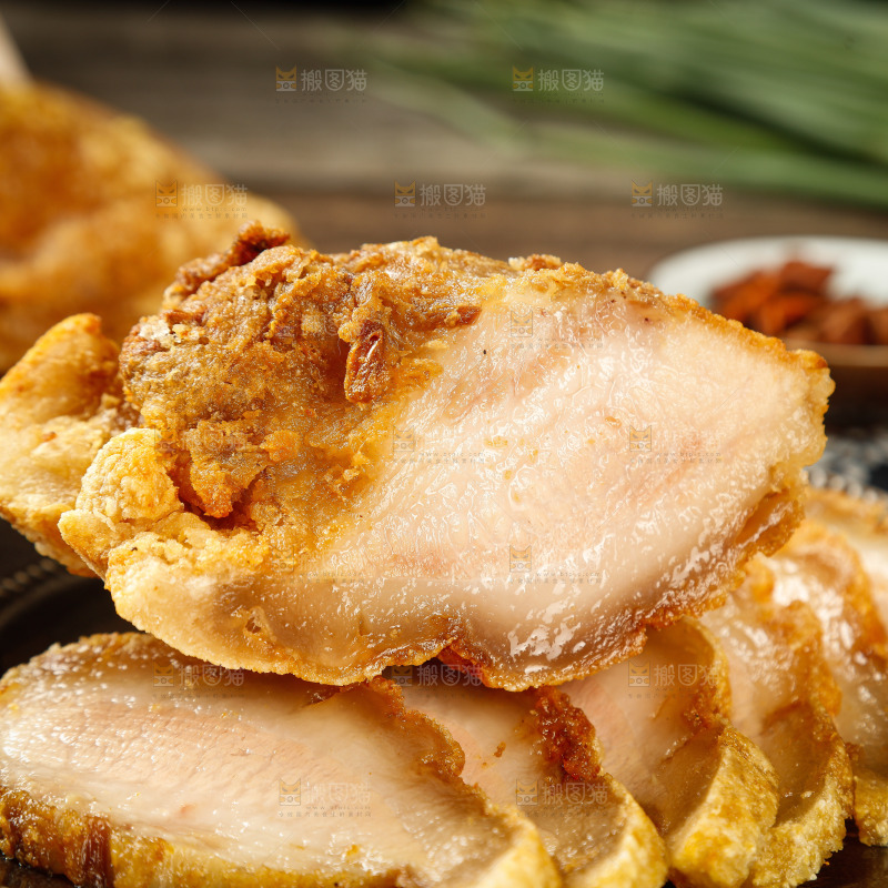 木底上的锅烧肉