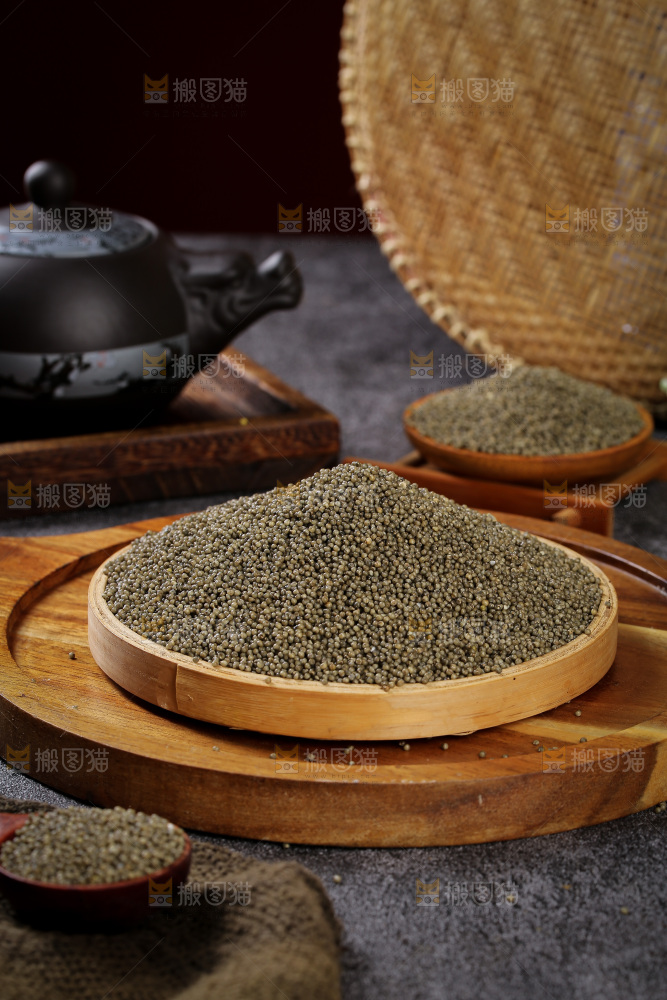 深底上的黑小米