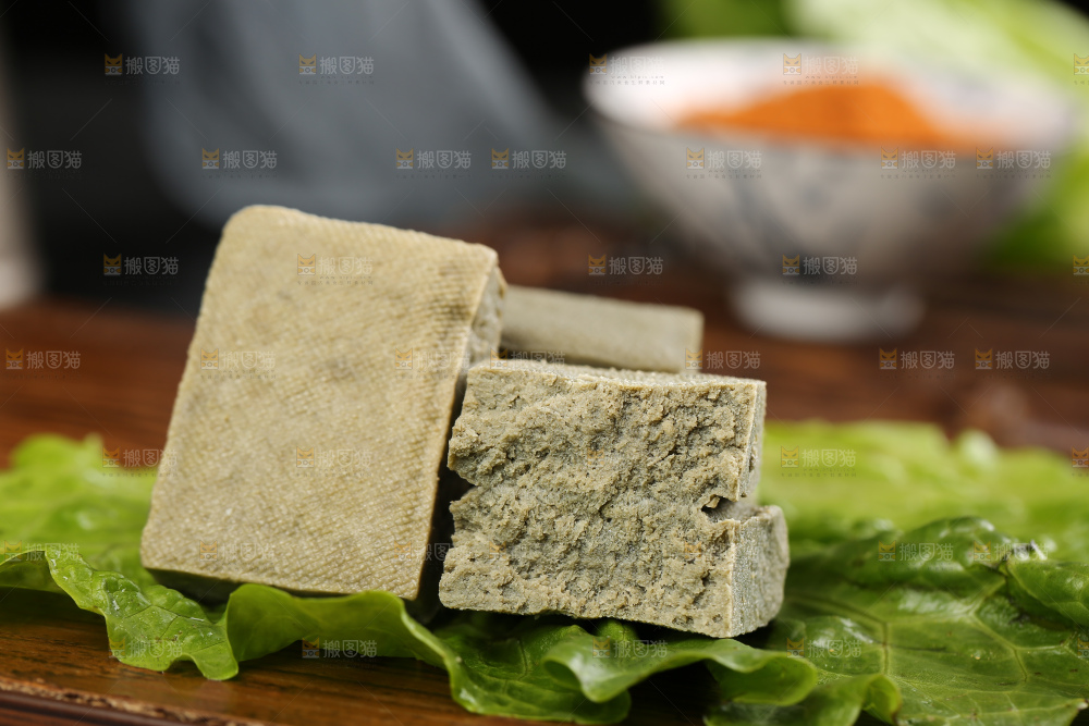 深底上的黑包浆豆腐