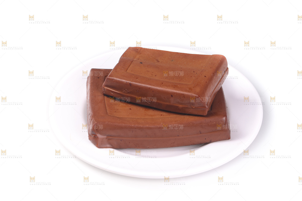 白底上的鸡蛋干