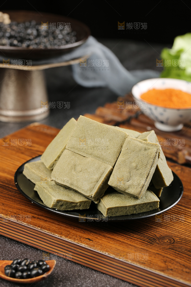 深底上的黑包浆豆腐