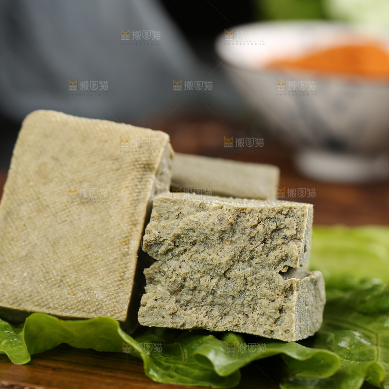 深底上的黑包浆豆腐