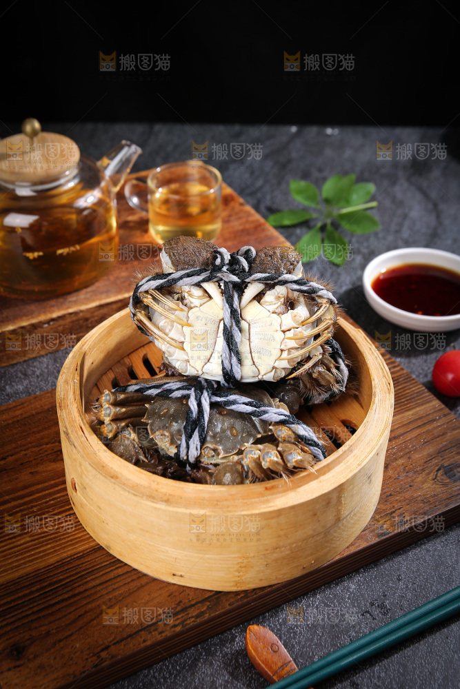 深底上的大闸蟹
