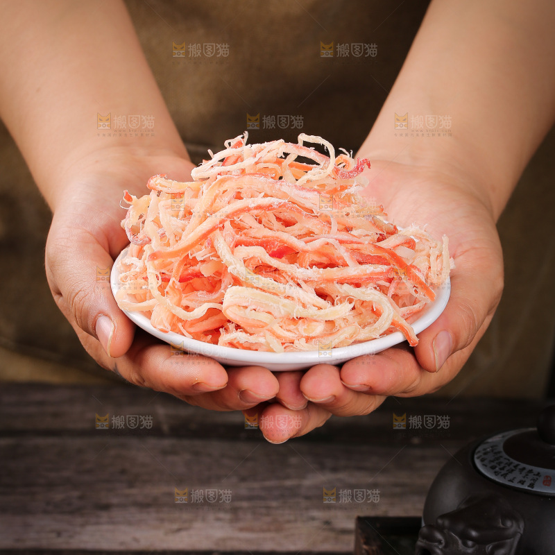 深底上的鱿鱼丝