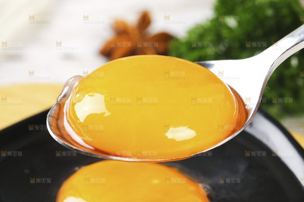 浅底上的鸭蛋