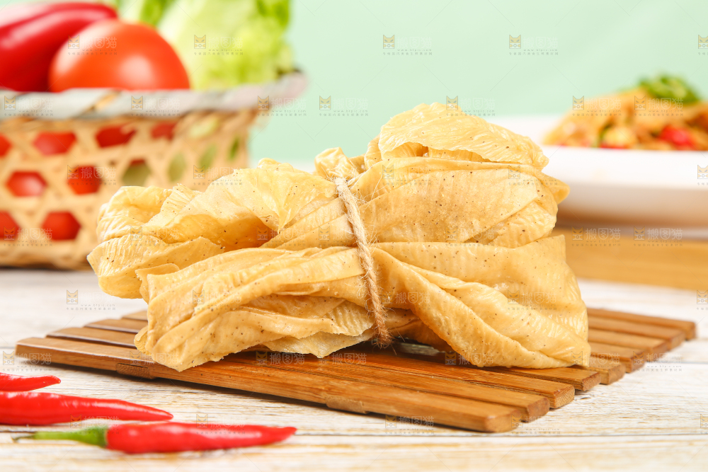 浅底上的人造肉