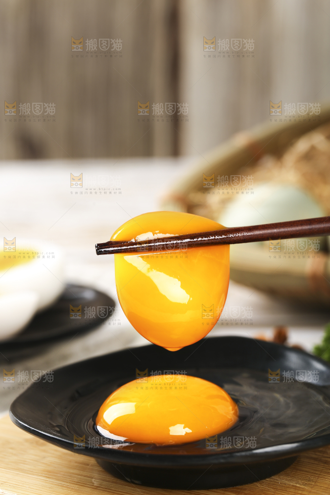 浅底上的鸭蛋