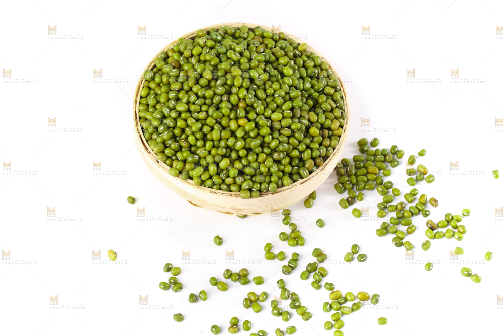 白底上的绿豆
