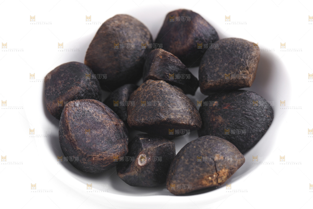 白底上的茶籽