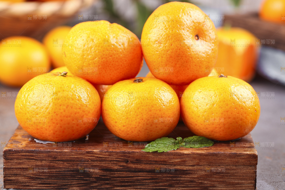 深底上的沙糖桔