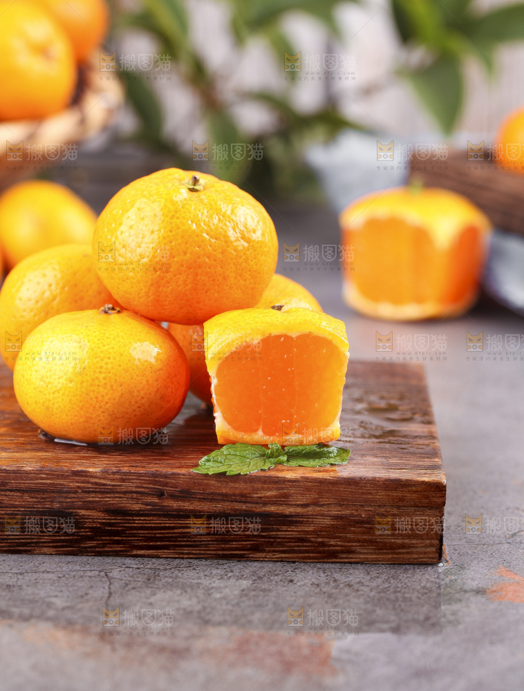 深底上的沙糖桔