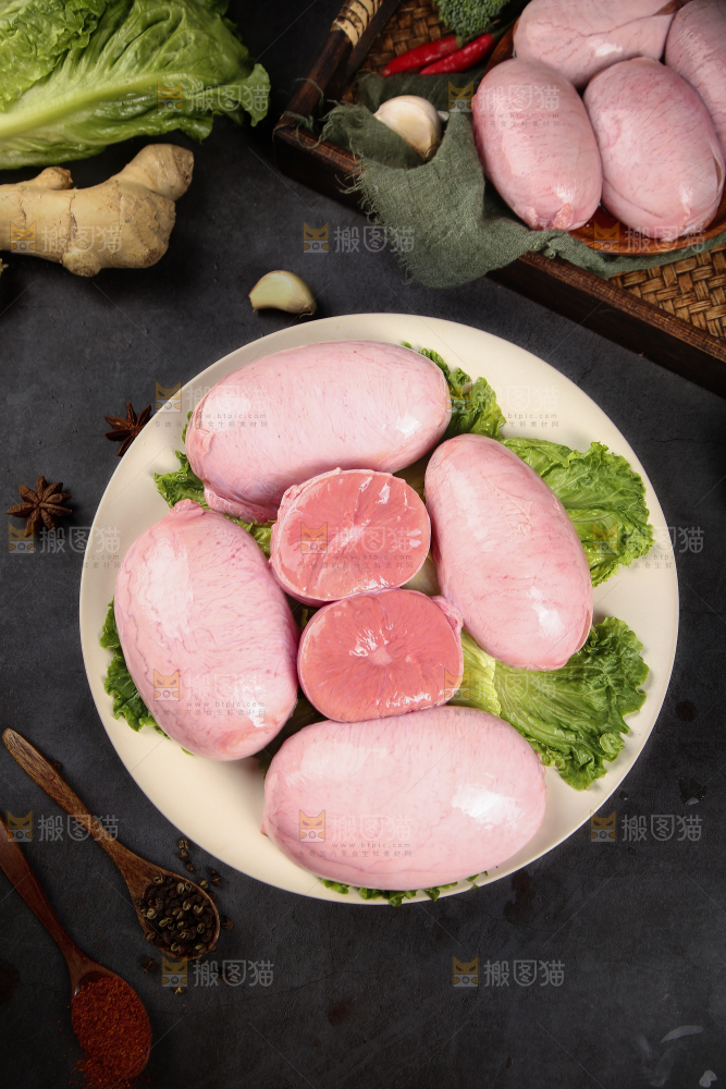 黑底上的猪腰