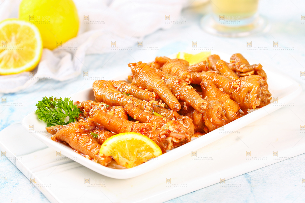 浅底上的香辣鸡爪