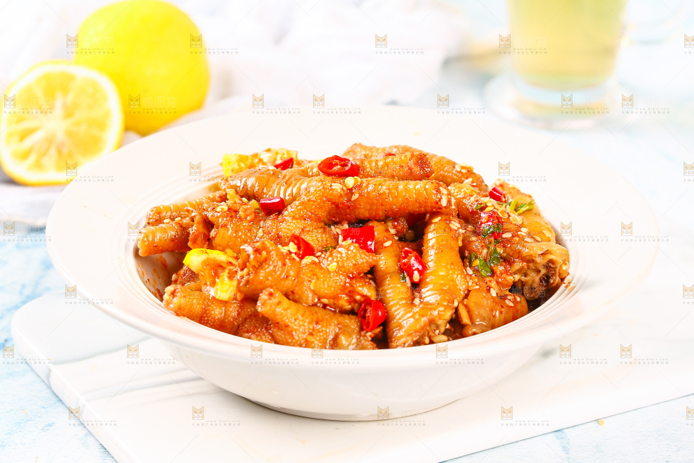 浅底上的香辣鸡爪