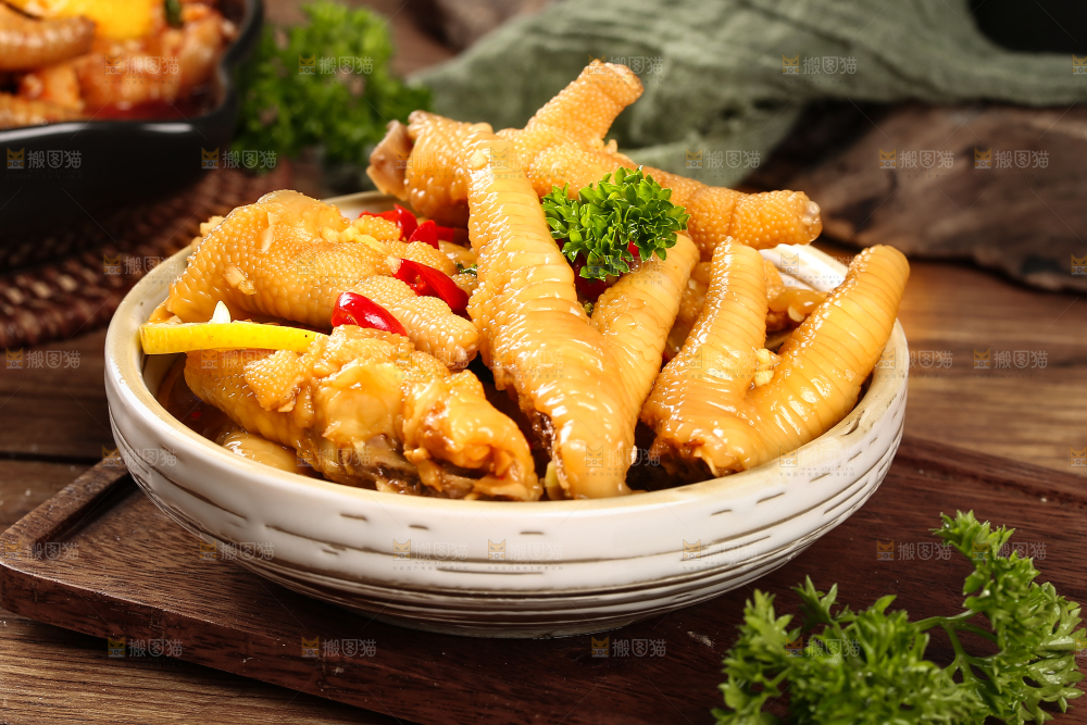 深底上的柠檬鸡爪