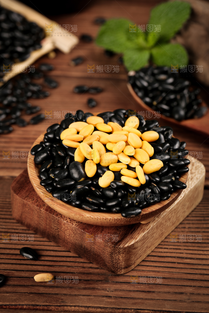 深底上的黄心黑豆