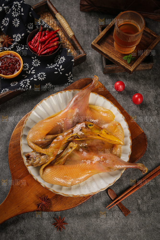 深底上的风干鸭