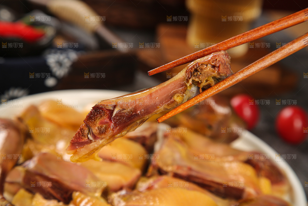 深底上的风干鸭