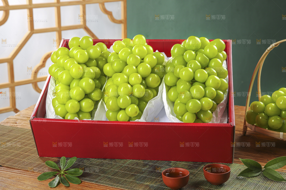 礼盒里的阳光玫瑰