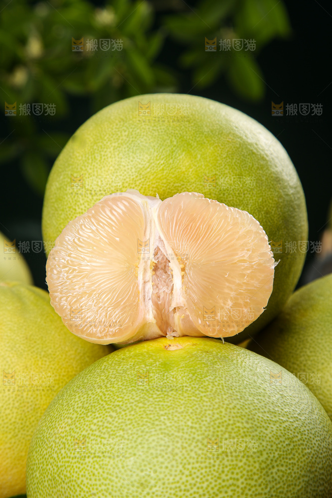 深底上的文旦柚