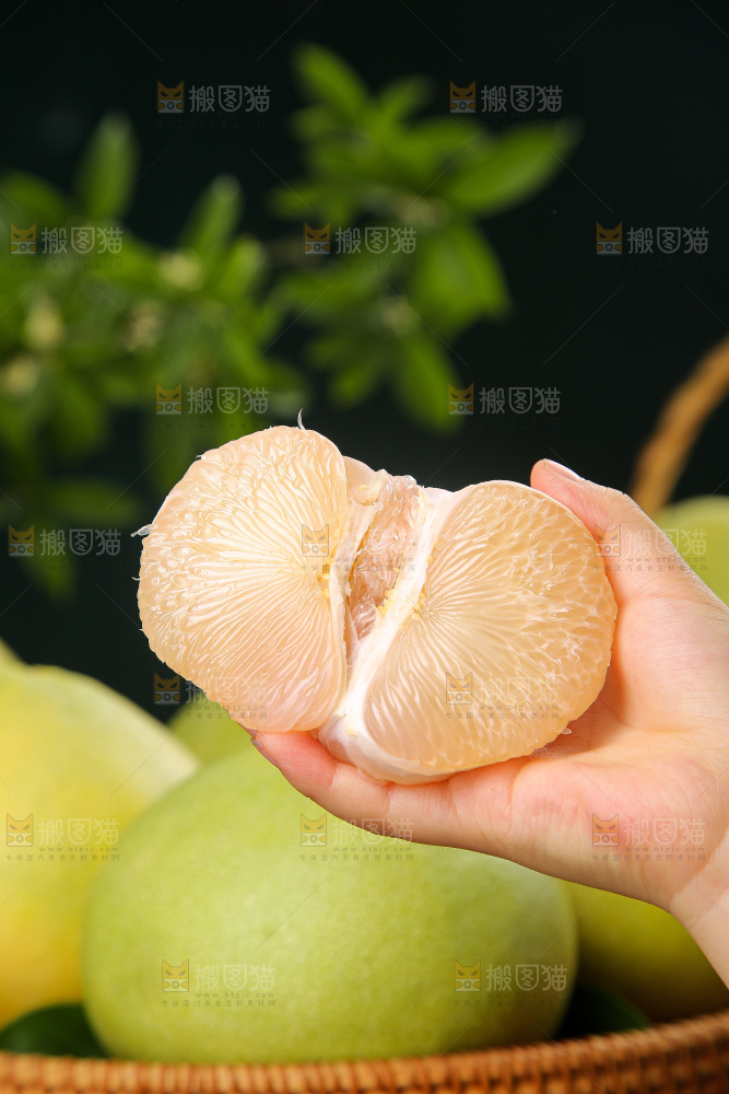 深底上的文旦柚