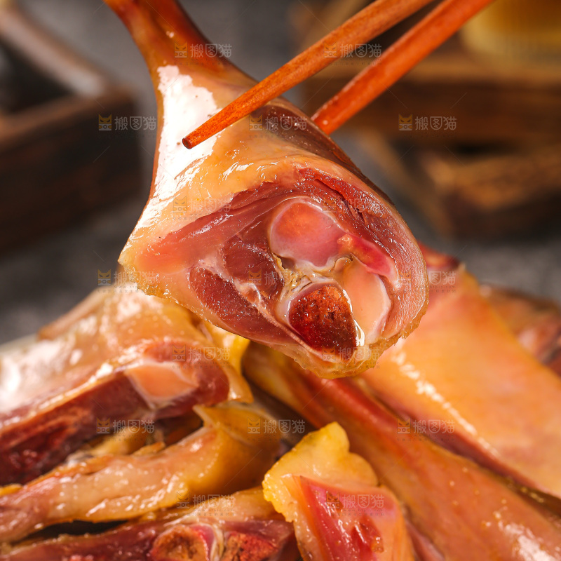 深底上的风干鸭