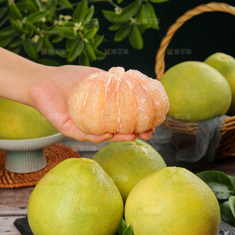 深底上的文旦柚