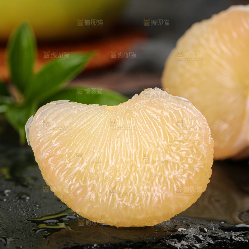 深底上的文旦柚