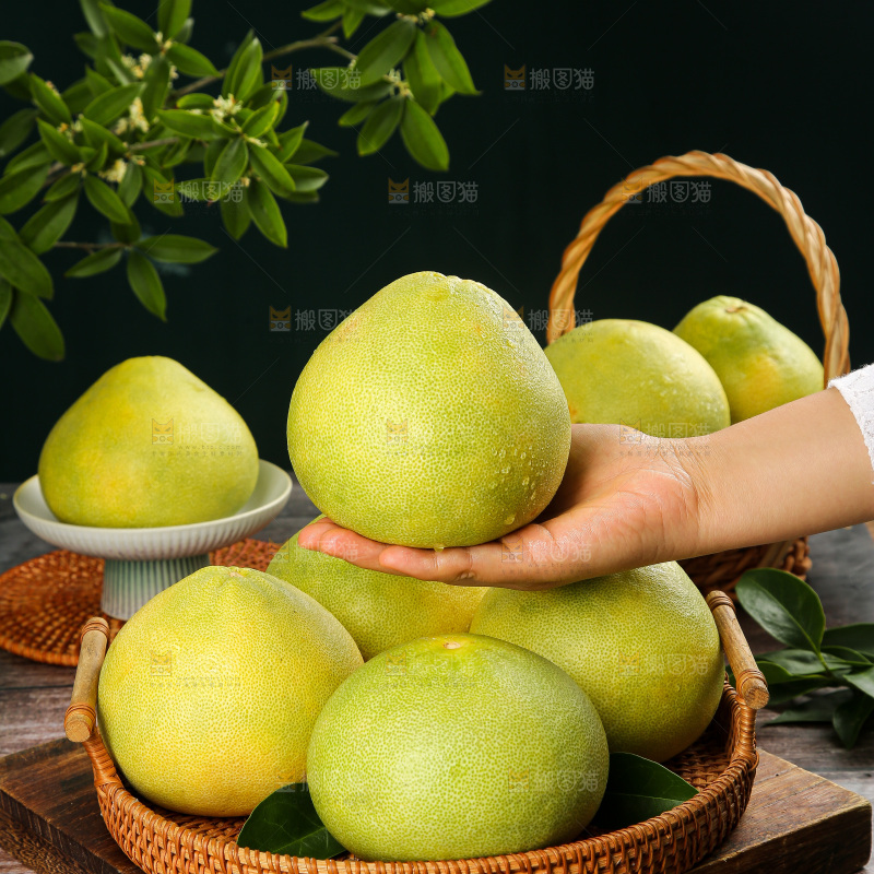 深底上的文旦柚