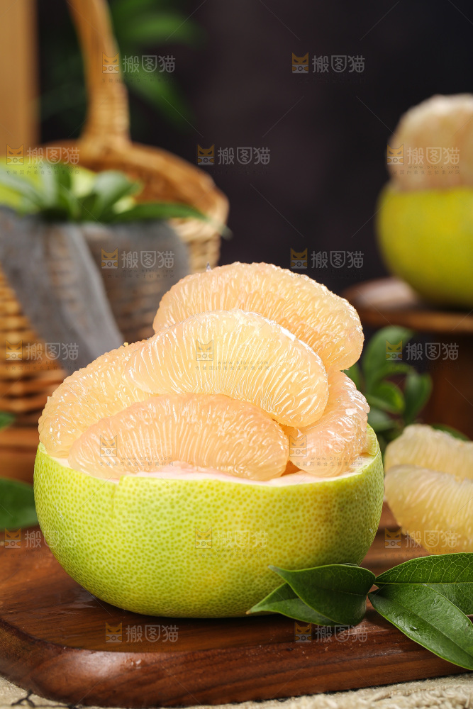 深底上的文旦柚